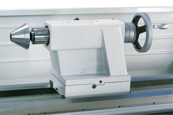 Bernardo Titan 560 x 2000 Universaldrehmaschine mit Digitalanzeige