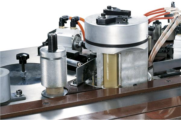 Bernardo Stationäre Kantenanleimmaschine EBM 100 R