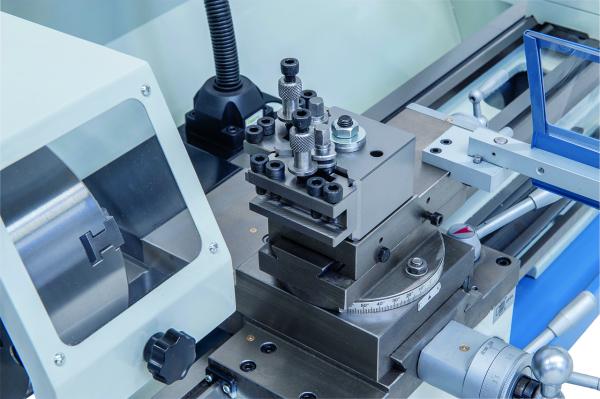 Bernardo Drehmaschine Hobby 910 G 400V inkl. 3-Achs-Digitalanzeige ES-12 V